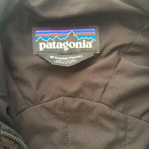 Patagonia women’s black jacket